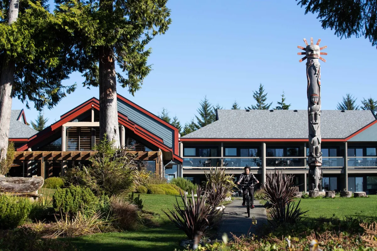 Surf, Work, Repeat: Your Oceanfront Life At Tin Wis Resort, Tofino ...